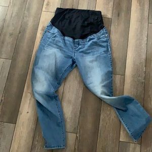 Maternity skinny jeans